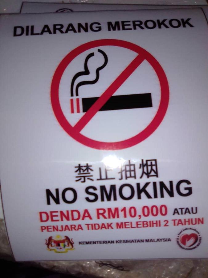 Pine Hotel Batu Gajah Buitenkant foto