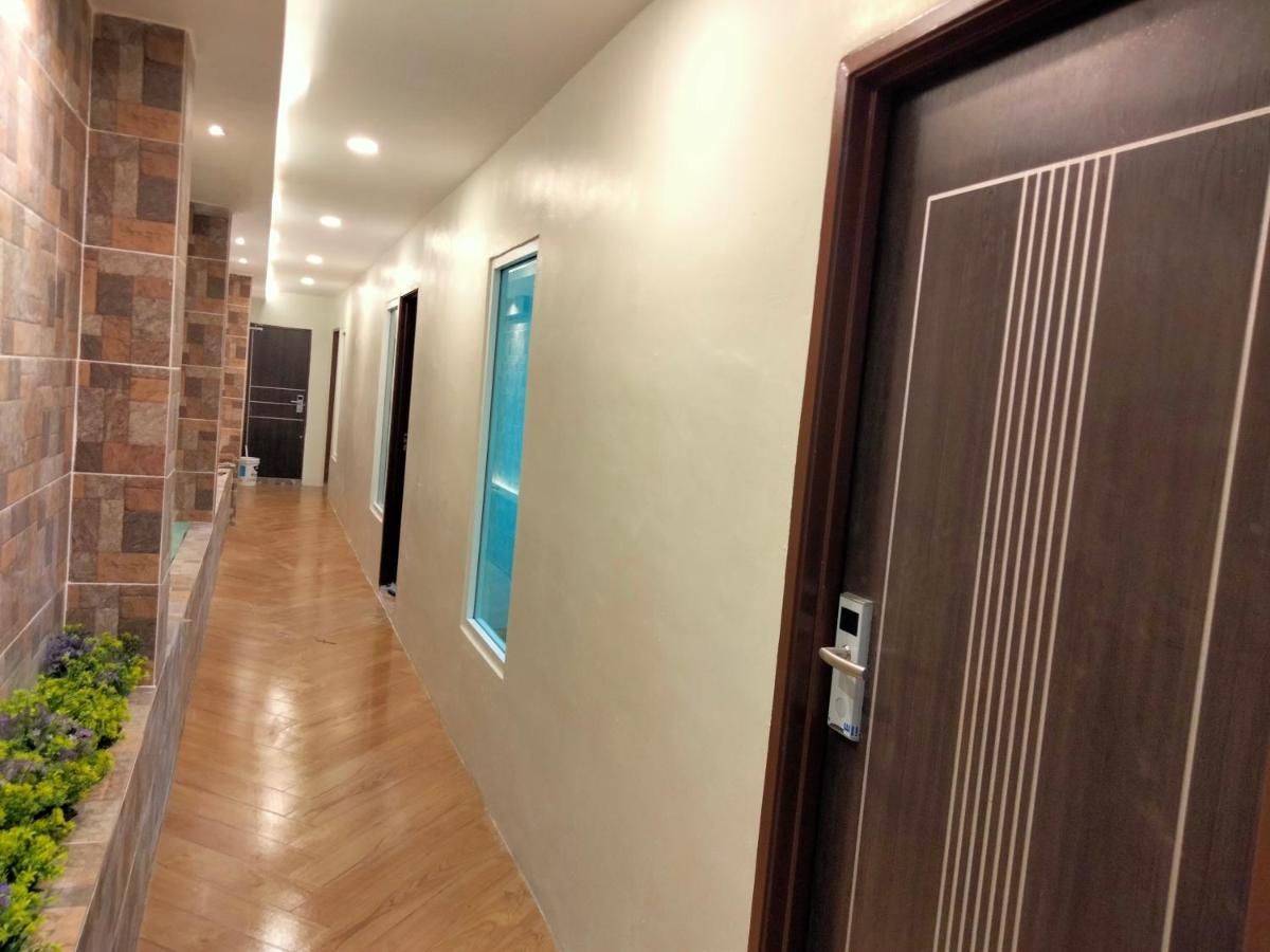 Pine Hotel Batu Gajah Buitenkant foto