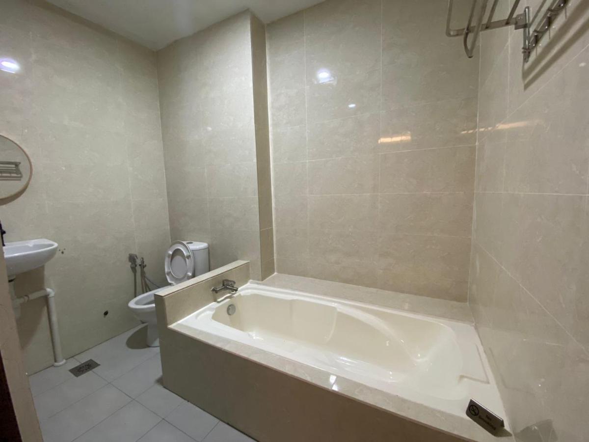 Pine Hotel Batu Gajah Buitenkant foto